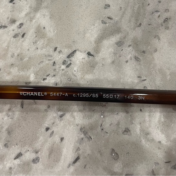 Title:
CHANEL Square Sunglasses Brown Frame Brown Lens with Case
CH5447 - Picture 12 of 12